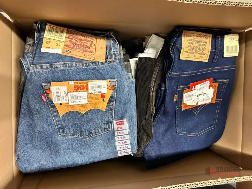 Bulk Offer: 987 Pieces of Branded Jeans and Pants for Men and Women at €15 Each - Premier B2B Stocklot Marketplace