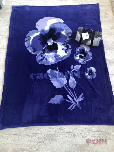 Cozy Up with Cacharel Fleece Blankets – Bulk Sale - Premier B2B Stocklot Marketplace